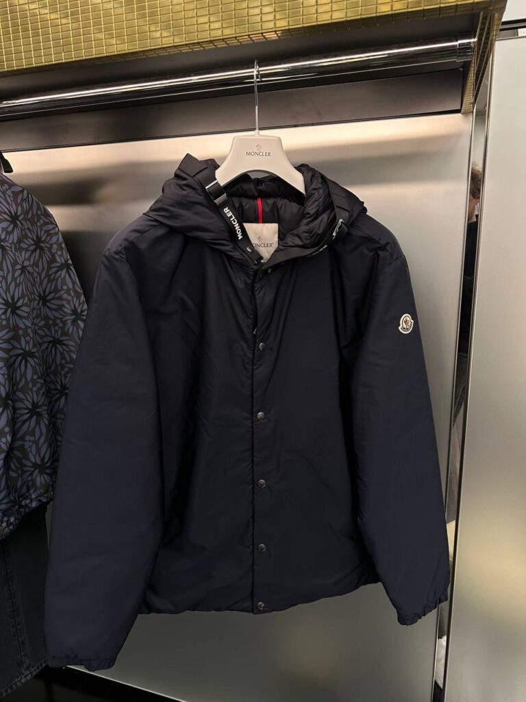 Пуховик Moncler оригинал из Италии